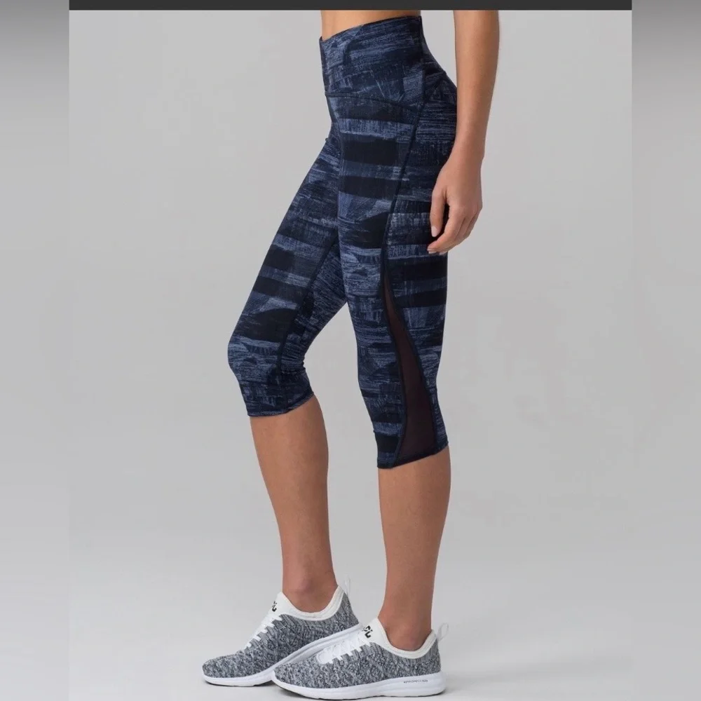Lululemon Train Times Crop 17” | women’s size 6